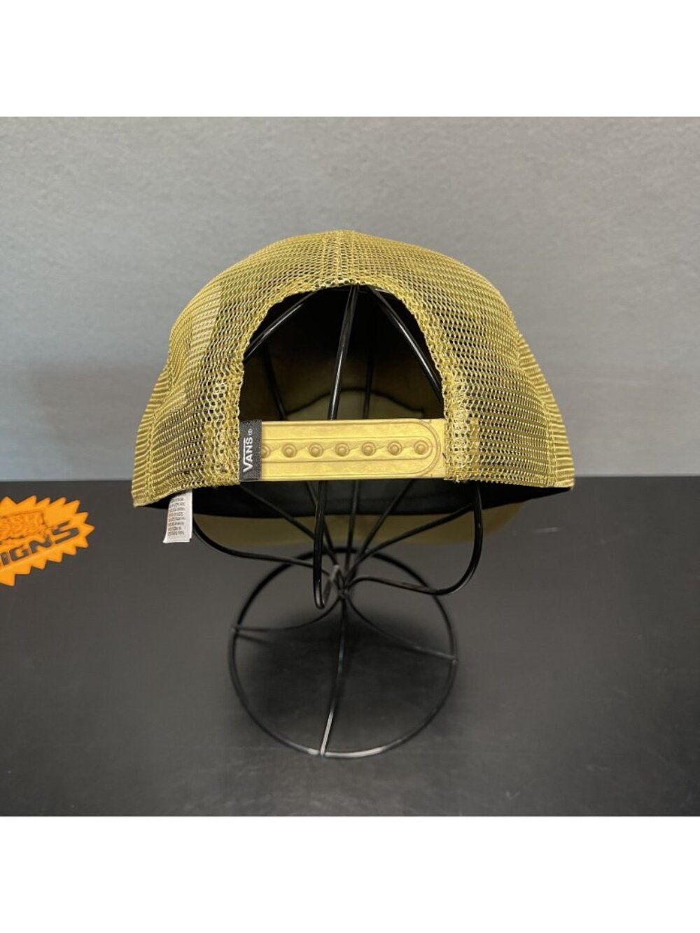 Vans "Off The Wall" Tan Snapback Trucker Hat Mesh Back Adjustable - Picture 4 of 6